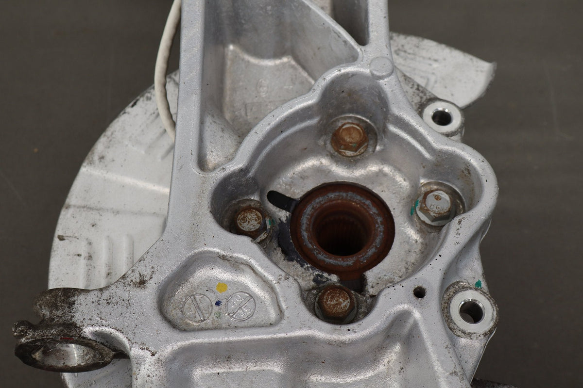 2015 Tesla Model S Right Front Spindle AWD