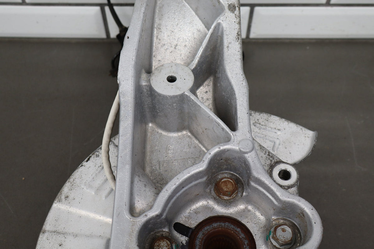 2015 Tesla Model S Right Front Spindle AWD
