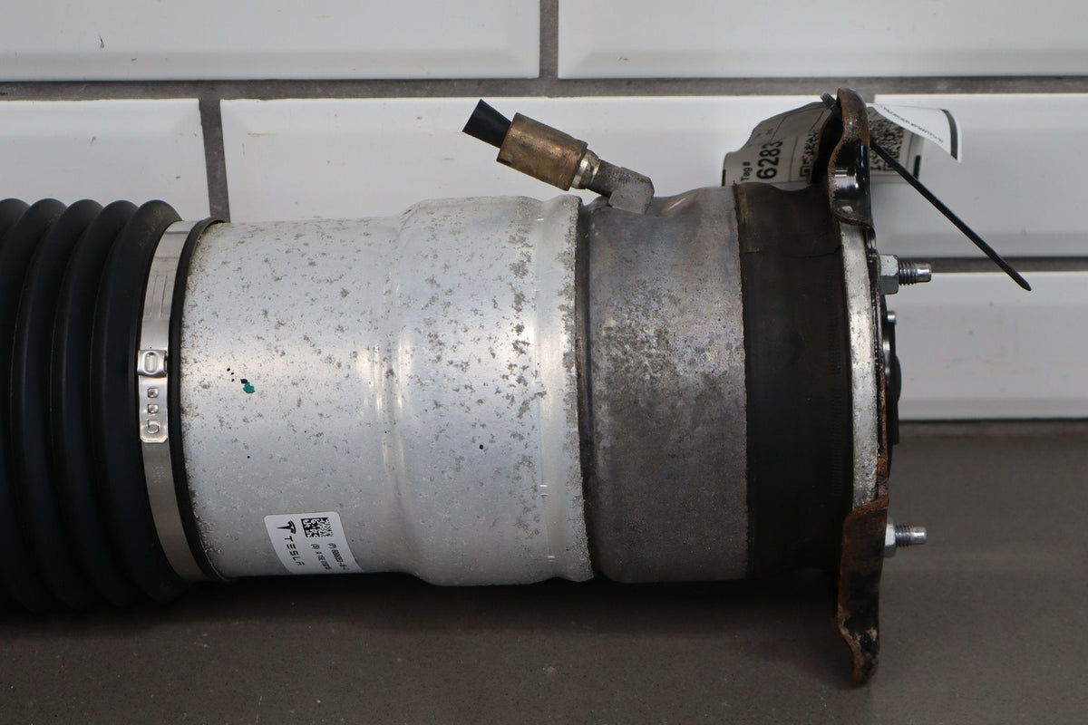 2015 Tesla Model S Right Rear Strut