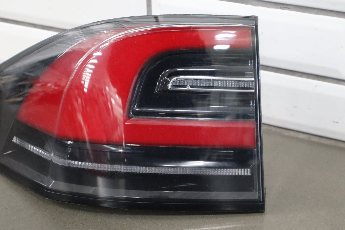 2016-2020 OEM Tesla Model X Rear Left Driver Side Outer Tail Light Lamp