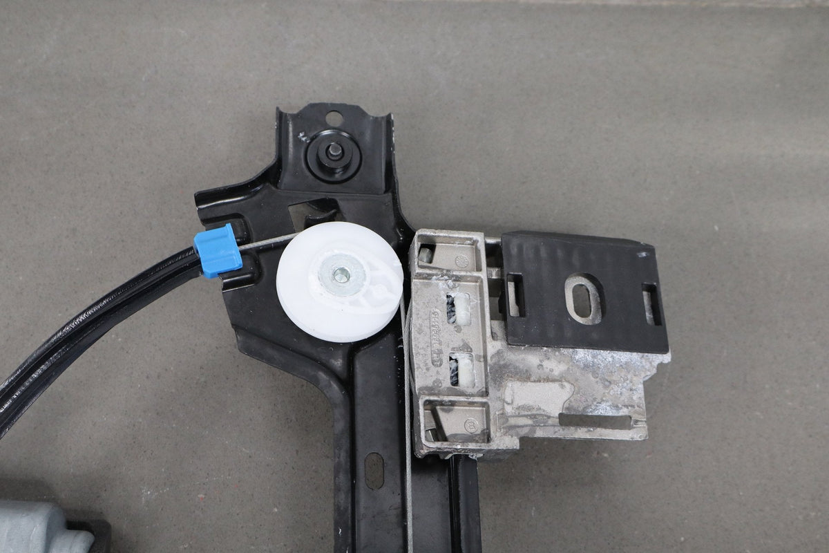 2016-2020 OEM Tesla Model X Rear Right Passenger Door Window Regulator Motor