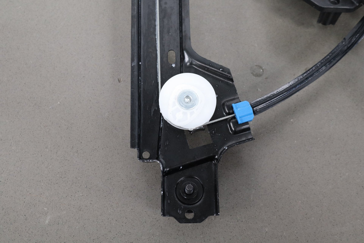 2016-2020 OEM Tesla Model X Rear Right Passenger Door Window Regulator Motor
