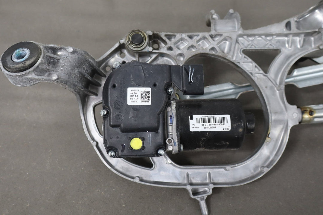 2016 - 2020 OEM Tesla Model X Windshield Wiper Motor Mechanism Assembly