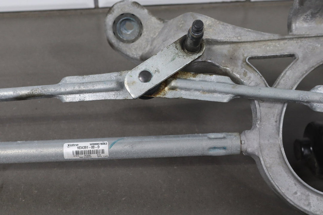 2016 - 2020 OEM Tesla Model X Windshield Wiper Motor Mechanism Assembly