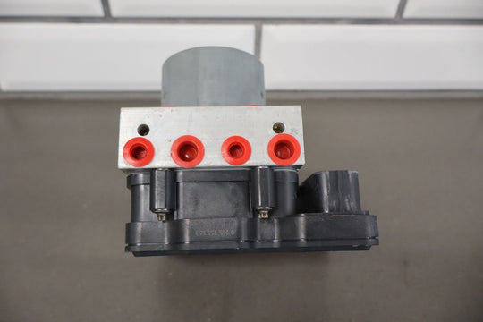 2016 - 2020 Tesla Model S ABS Anti - Lock Brake Pump & Module (1037797 - 00 - D) OEM