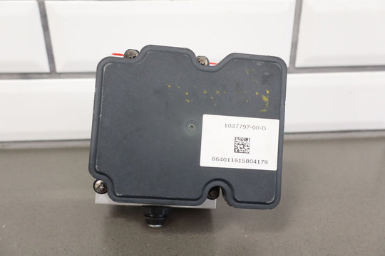 2016 - 2020 Tesla Model S ABS Anti - Lock Brake Pump & Module (1037797 - 00 - D) OEM