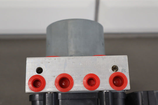 2016 - 2020 Tesla Model S ABS Anti - Lock Brake Pump & Module (1037797 - 00 - D) OEM