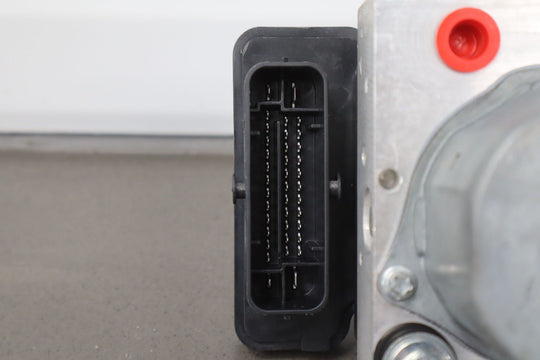 2016 - 2020 Tesla Model S ABS Anti - Lock Brake Pump & Module (1037797 - 00 - D) OEM