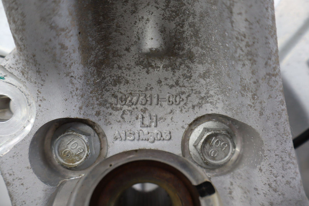 2016 - 2020 Tesla Model X Driver Left Front Spindle / Hub OEM