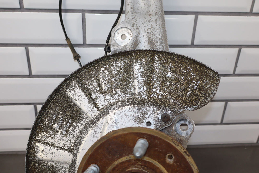 2016 - 2020 Tesla Model X Driver Left Front Spindle / Hub OEM