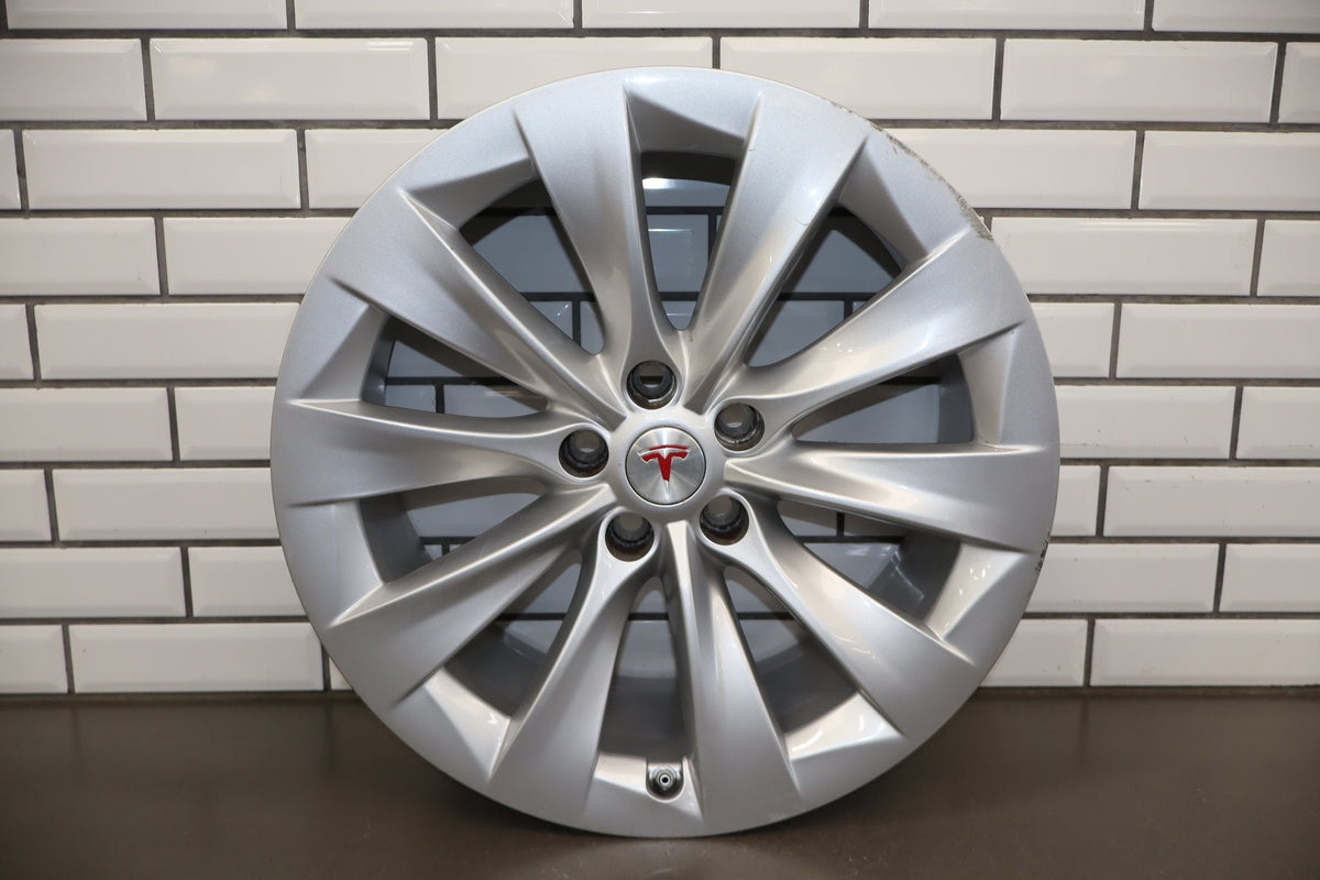 2016-2020 Tesla Model X OEM 20x9.5 Rear Wheel/Rim Slipstream 1027245-00-A