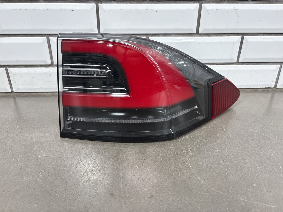 2016-2020 Tesla Model X Rear Right Outer Taillight LED Tail Lamp 1034333-00-A
