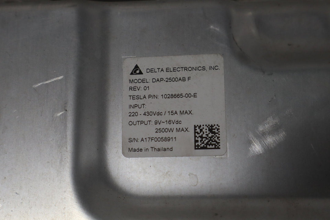 2016 - 2021 OEM Tesla Model S DC - DC Converter Module Unit DELTA 2.5kW