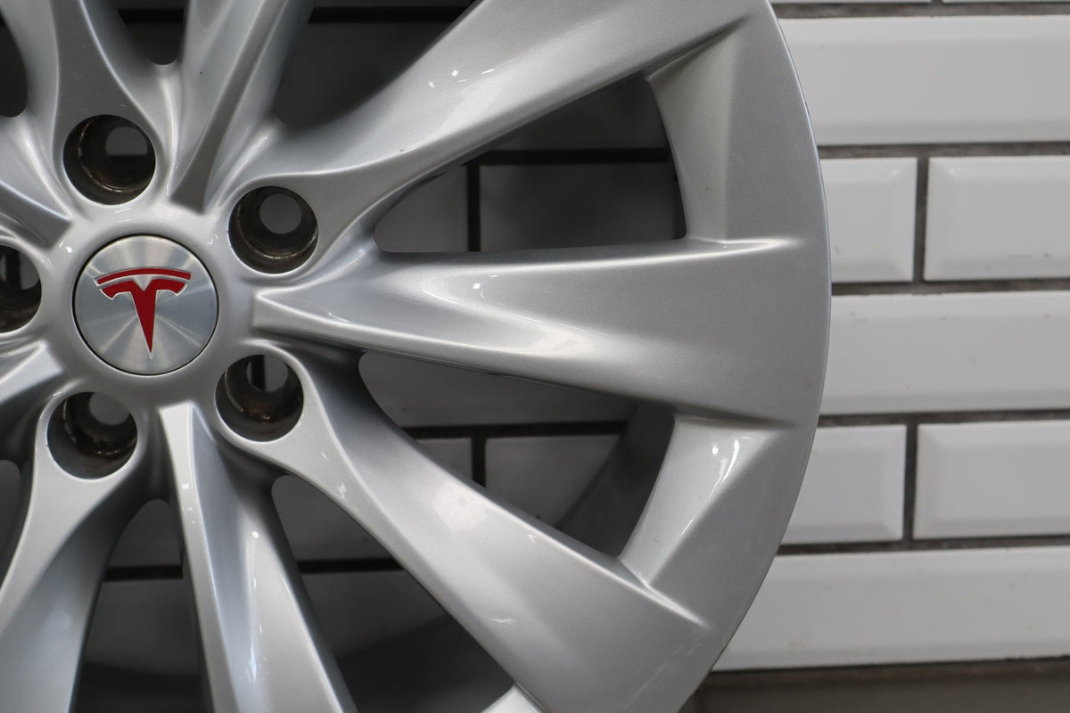 2016-2021 Tesla Model X 20x9 Front Slipstream Wheel/Rim OEM 1027244-00-B