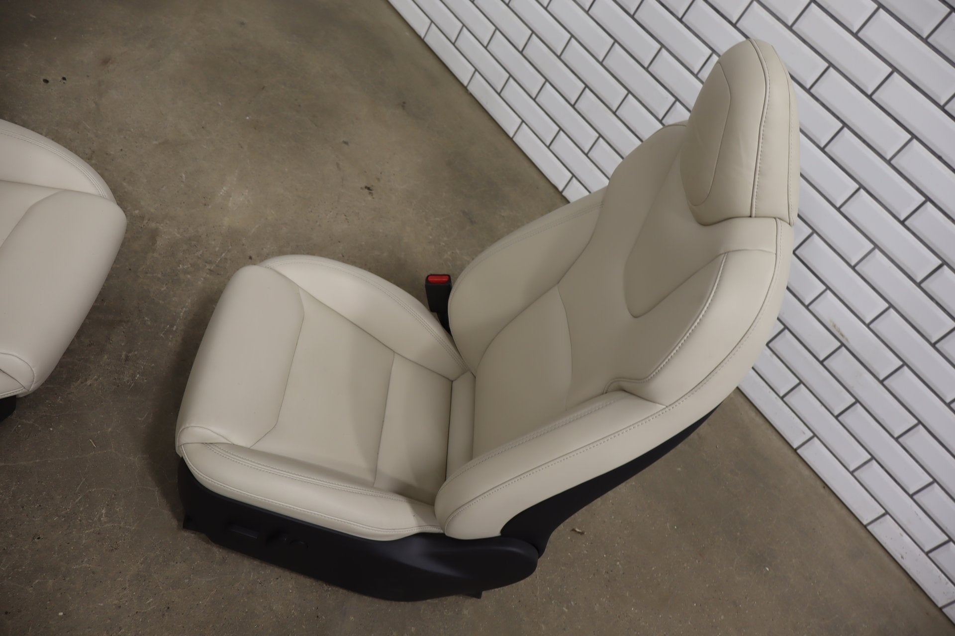 2016-2021 Tesla Model X 5 Passenger Cream Leather Seat Set Front/Rear OEM