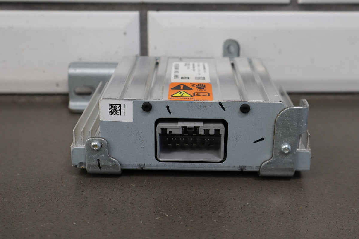 2016 Cadillac Escalade ESV 150W 120V Power Inverter Module 23287325 OEM