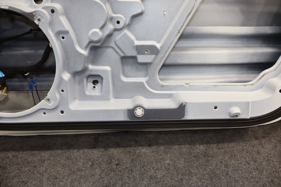 2016 Chevrolet Corvette Right Front Door 84031049