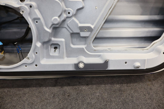 2016 Chevrolet Corvette Right Front Door 84031049