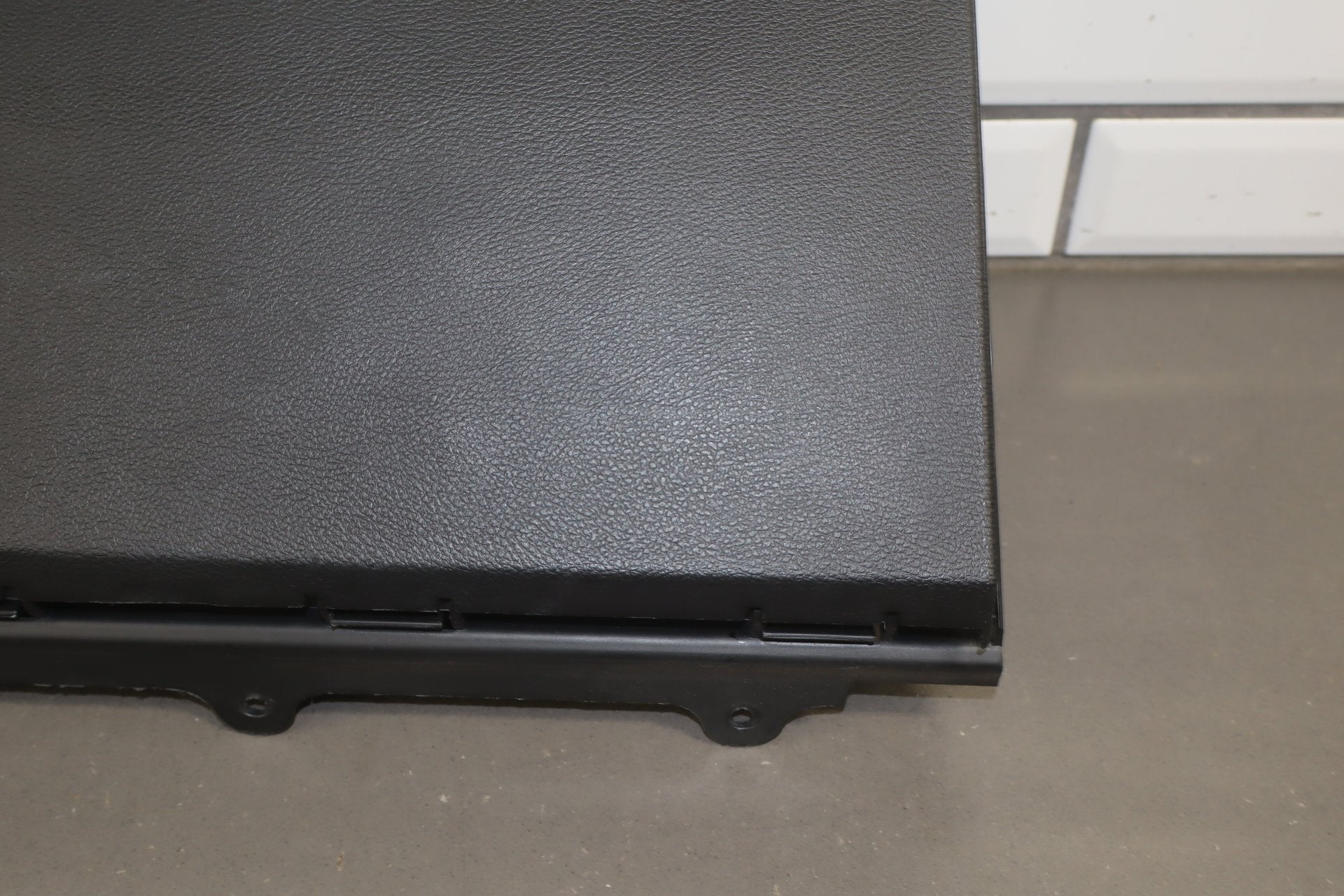 2016 Dodge Challenger Scat Pack Shaker Glove Box Black X9