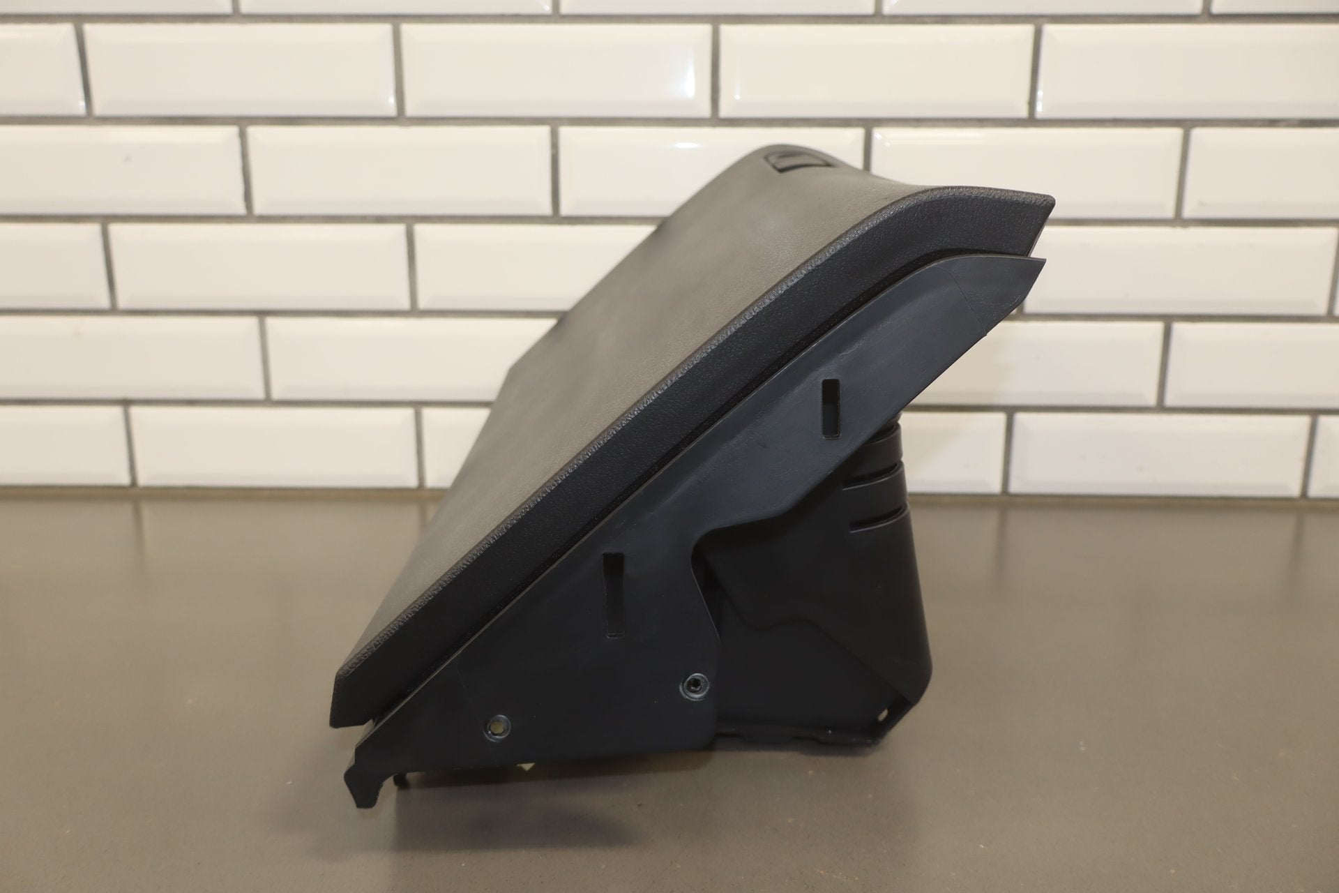 2016 Dodge Challenger Scat Pack Shaker Glove Box Black X9