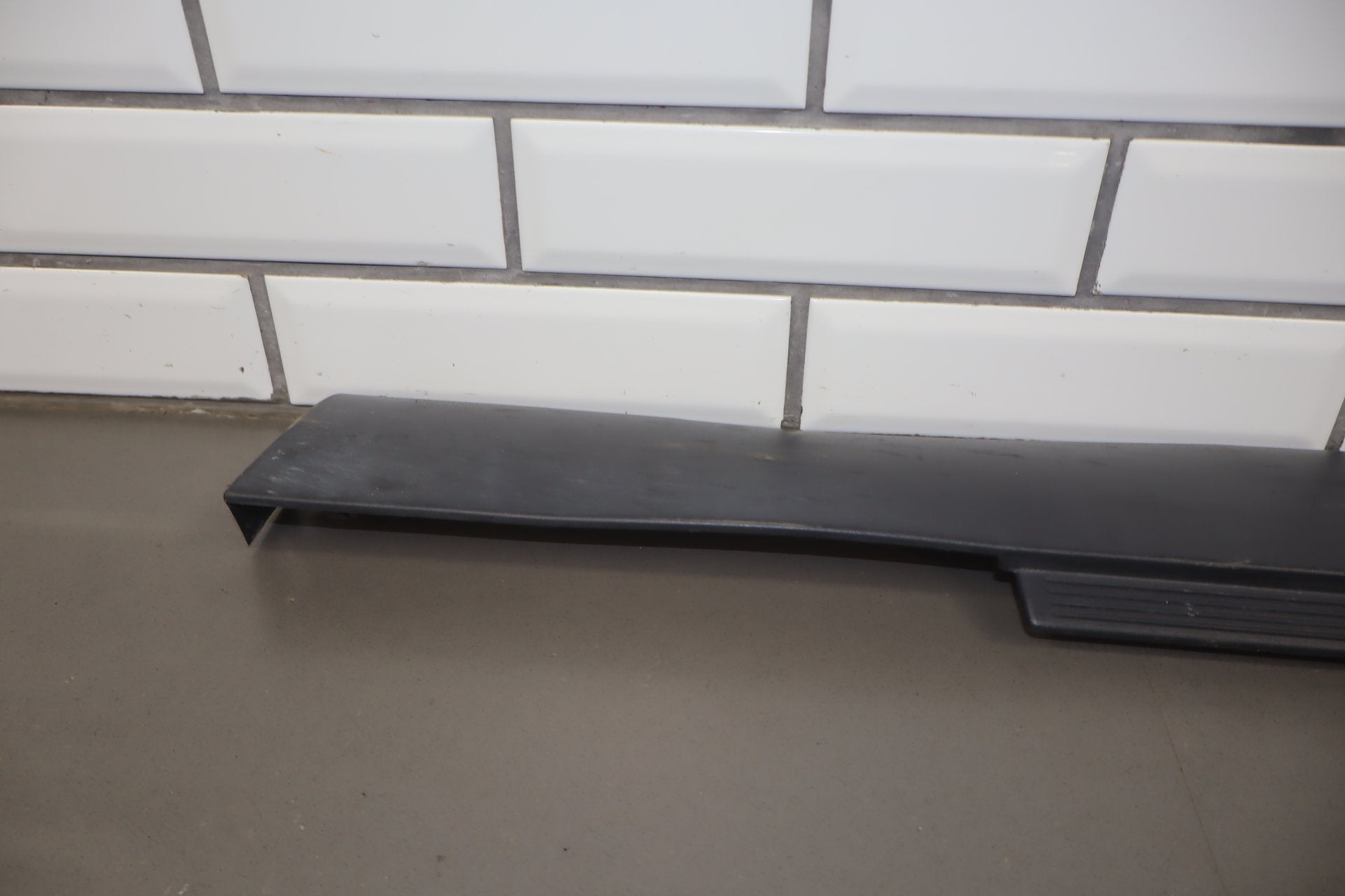2016 Dodge Challenger Scat Pack Shaker Right Rocker Molding Go Mango Go Mango
