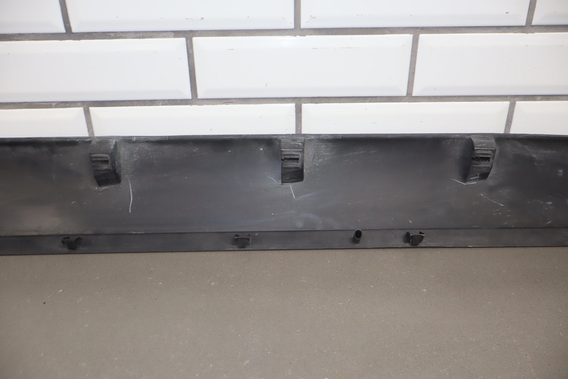 2016 Dodge Challenger Scat Pack Shaker Right Rocker Molding Go Mango Go Mango