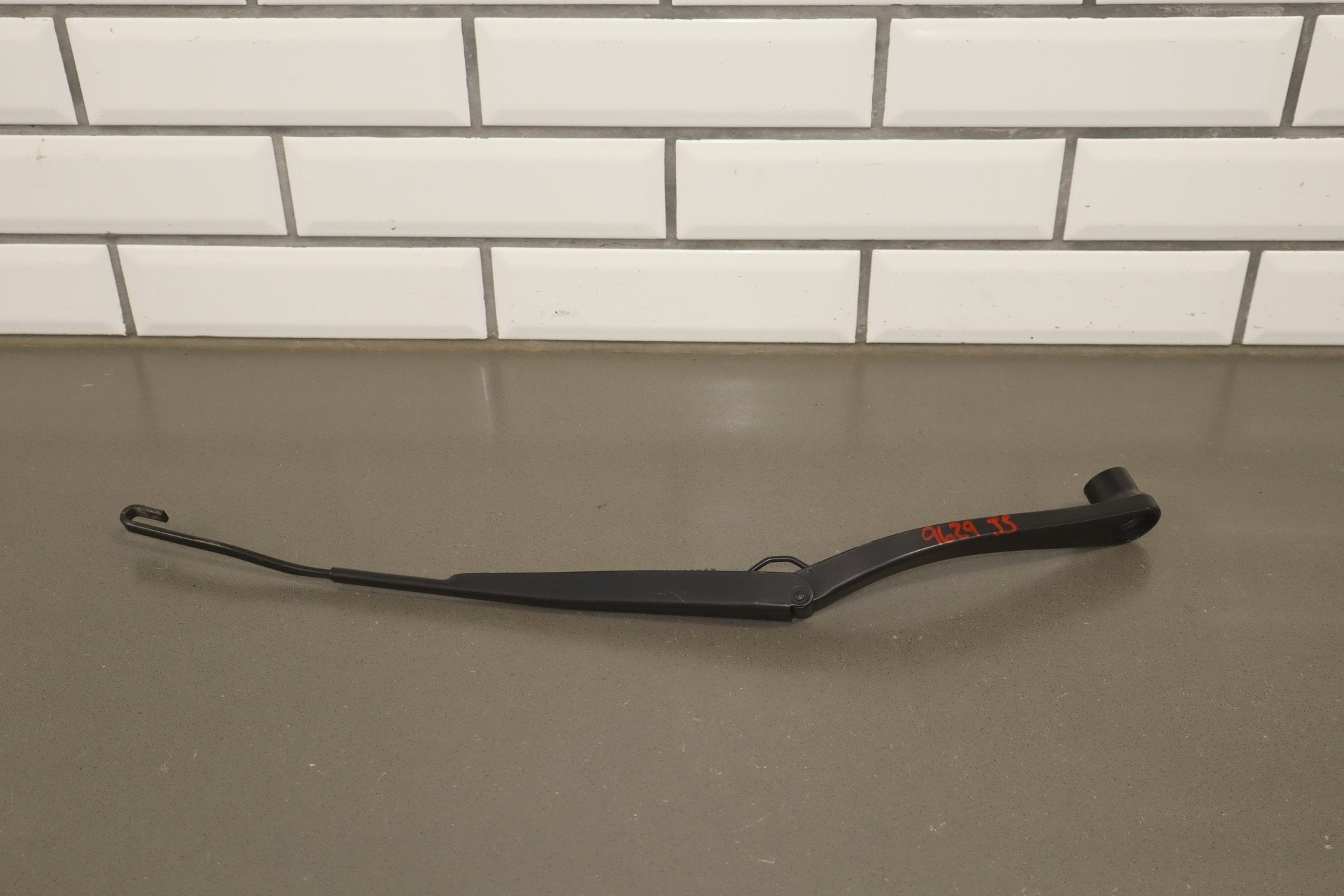 2016 Dodge Challenger Scat Pack Shaker Wiper Arm Pair