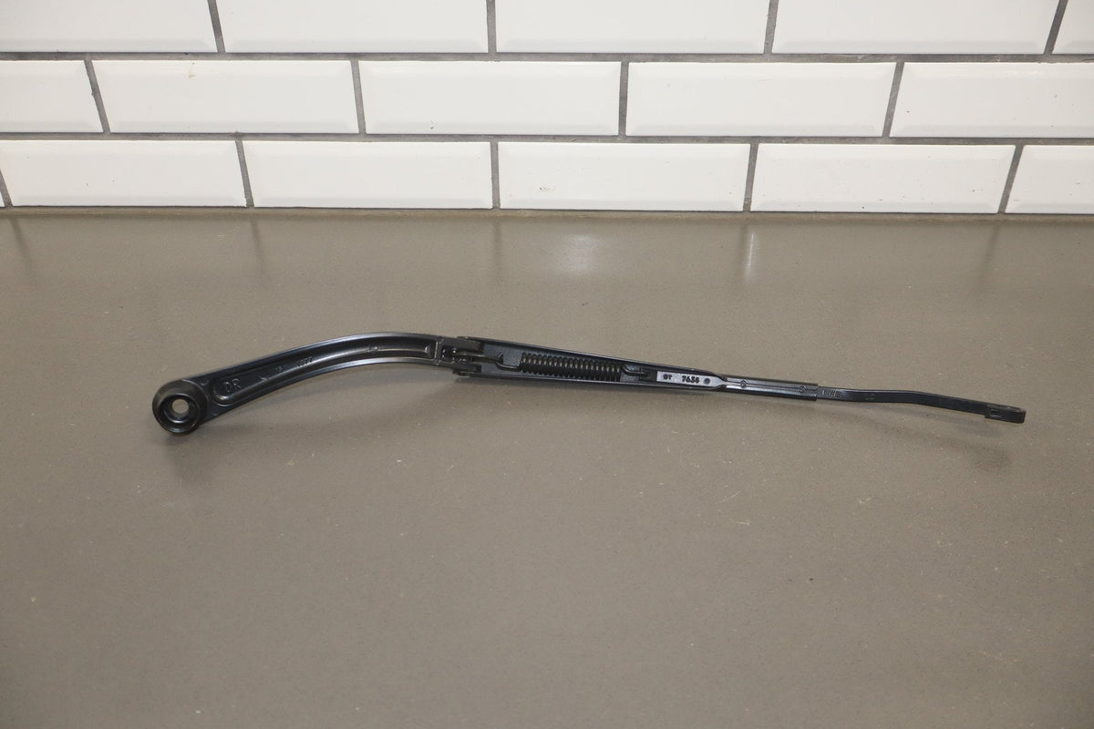 2016 Dodge Challenger Scat Pack Shaker Wiper Arm Pair