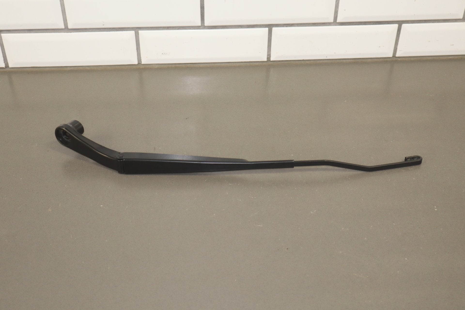 2016 Dodge Challenger Scat Pack Shaker Wiper Arm Pair