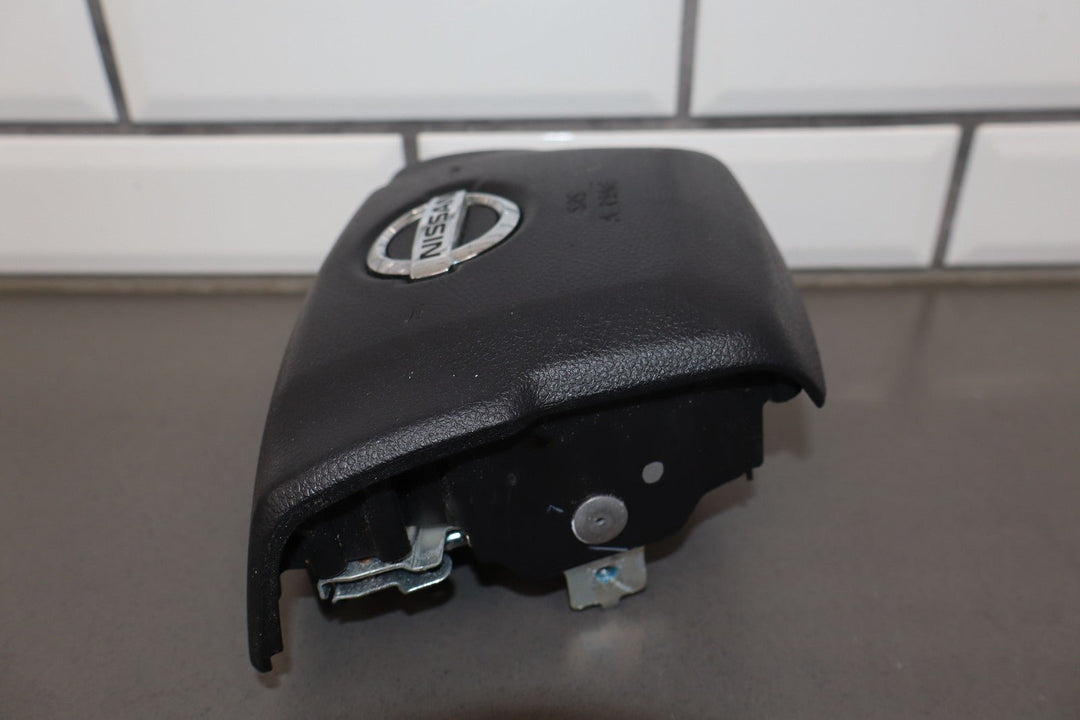 2016 Nissan Titan Driver Steering Wheel Air Bag OEM Black Trim