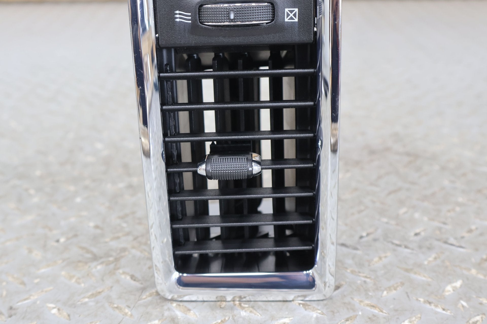 2016 Ram 1500- Dash Vent