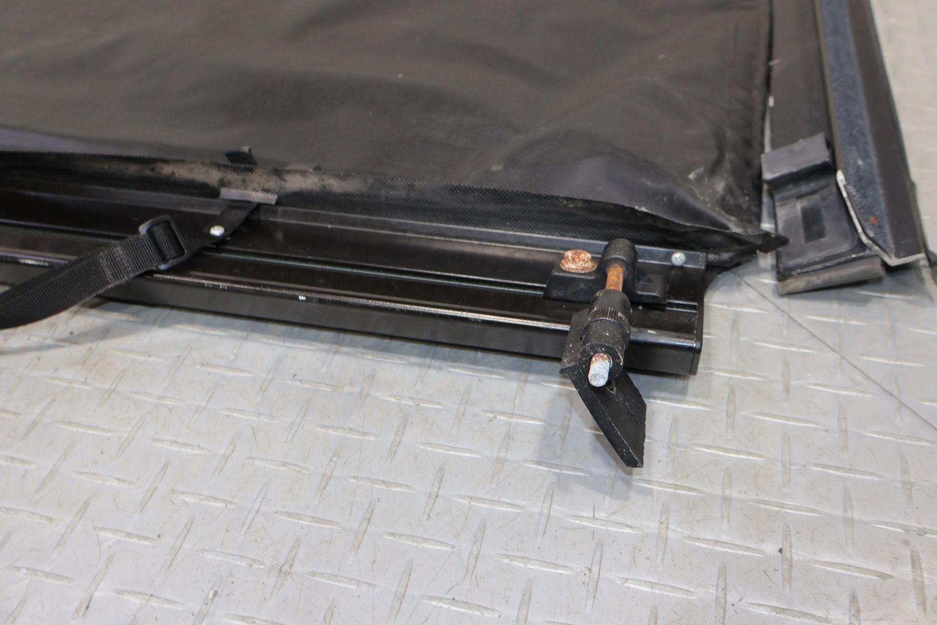 2016 Ram 2500- Tonneau Cover