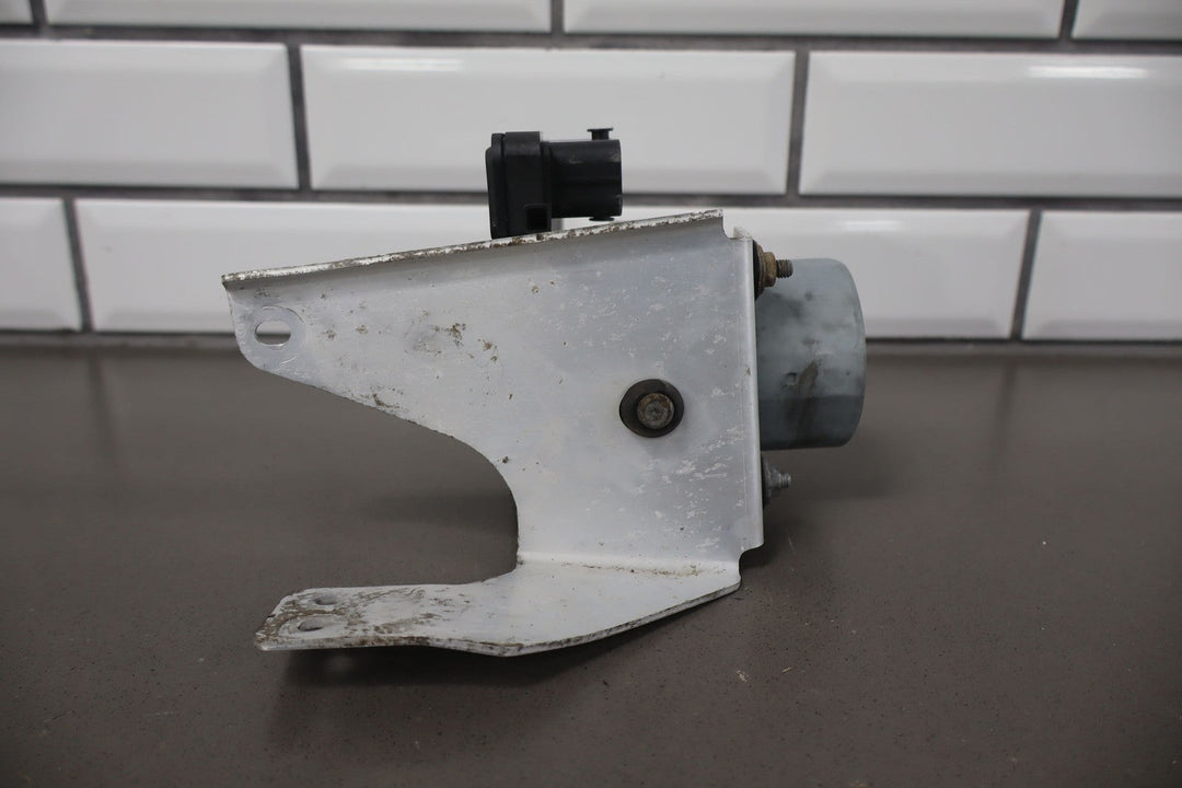 2016 Tesla Model X OEM ABS Pump / Module 1037797 - 00 - D
