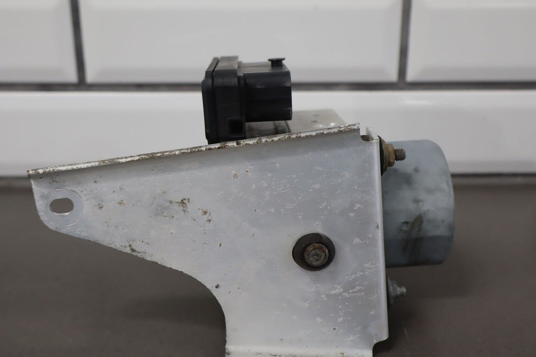 2016 Tesla Model X OEM ABS Pump / Module 1037797 - 00 - D
