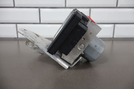 2016 Tesla Model X OEM ABS Pump / Module 1037797 - 00 - D