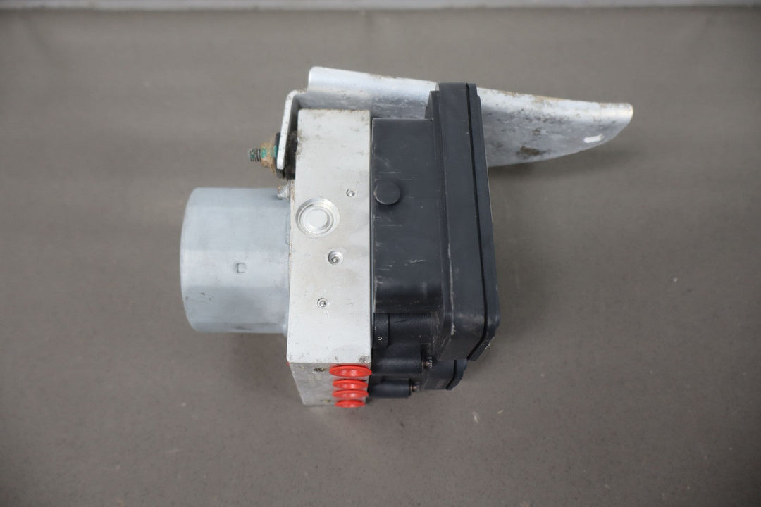 2016 Tesla Model X OEM ABS Pump / Module 1037797 - 00 - D