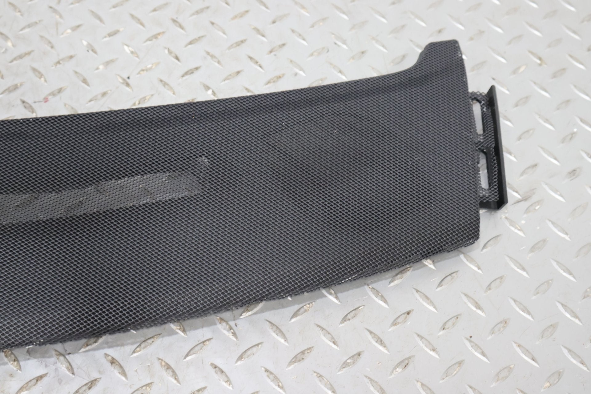 2016 Tesla S- Dash Vent