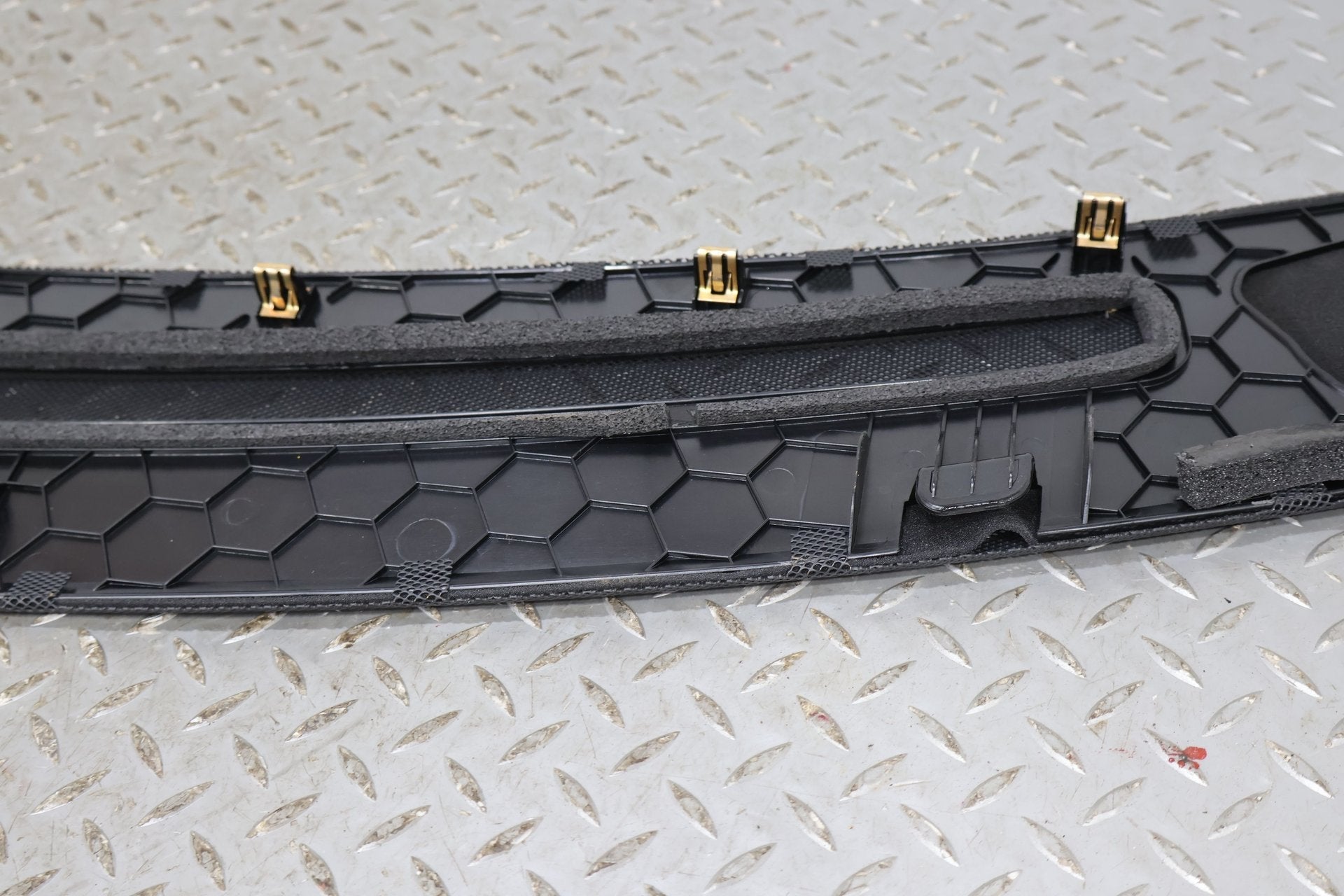 2016 Tesla S- Dash Vent