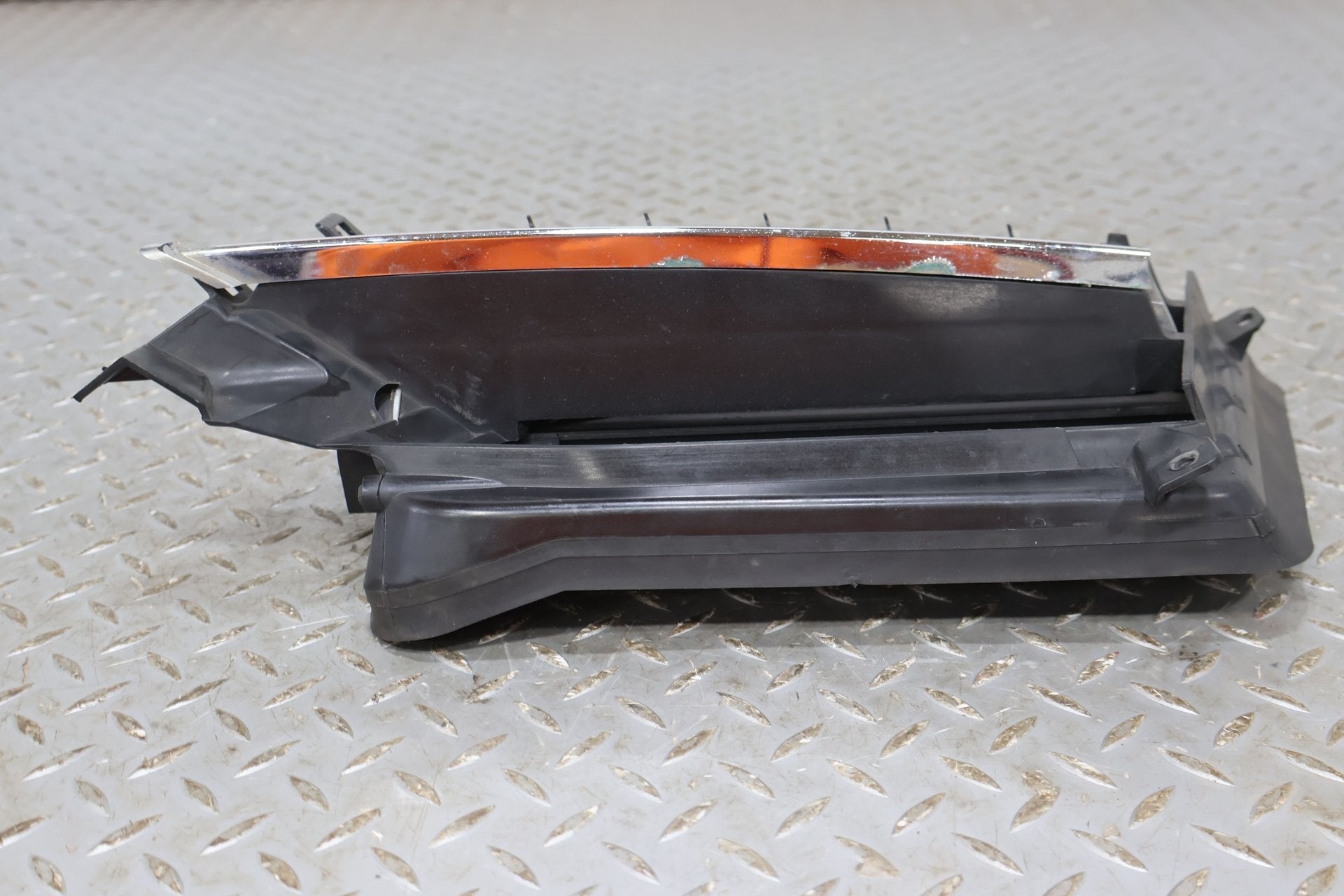 2016 Tesla S- Radiator Shutter