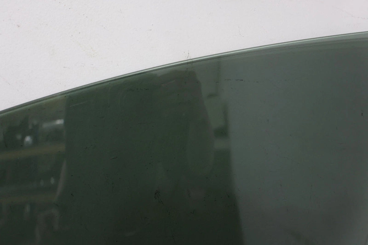 2016 Tesla S- Right Front Door Window