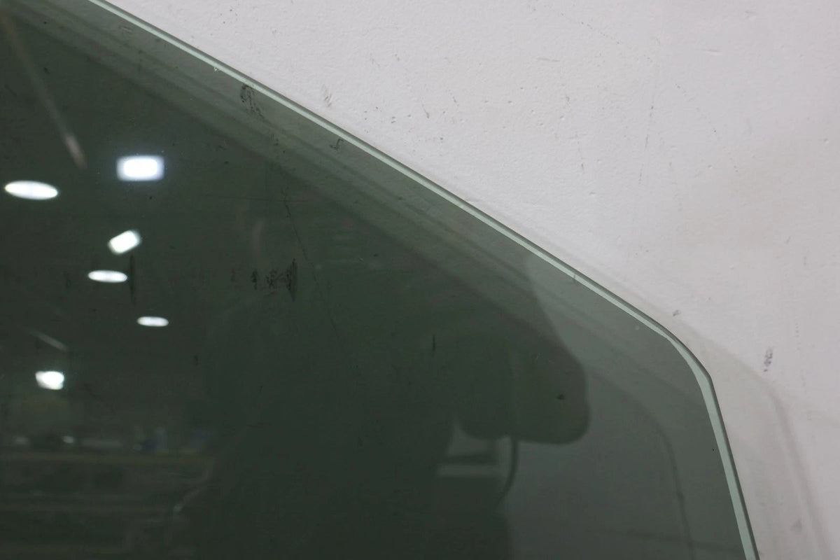 2016 Tesla S- Right Front Door Window