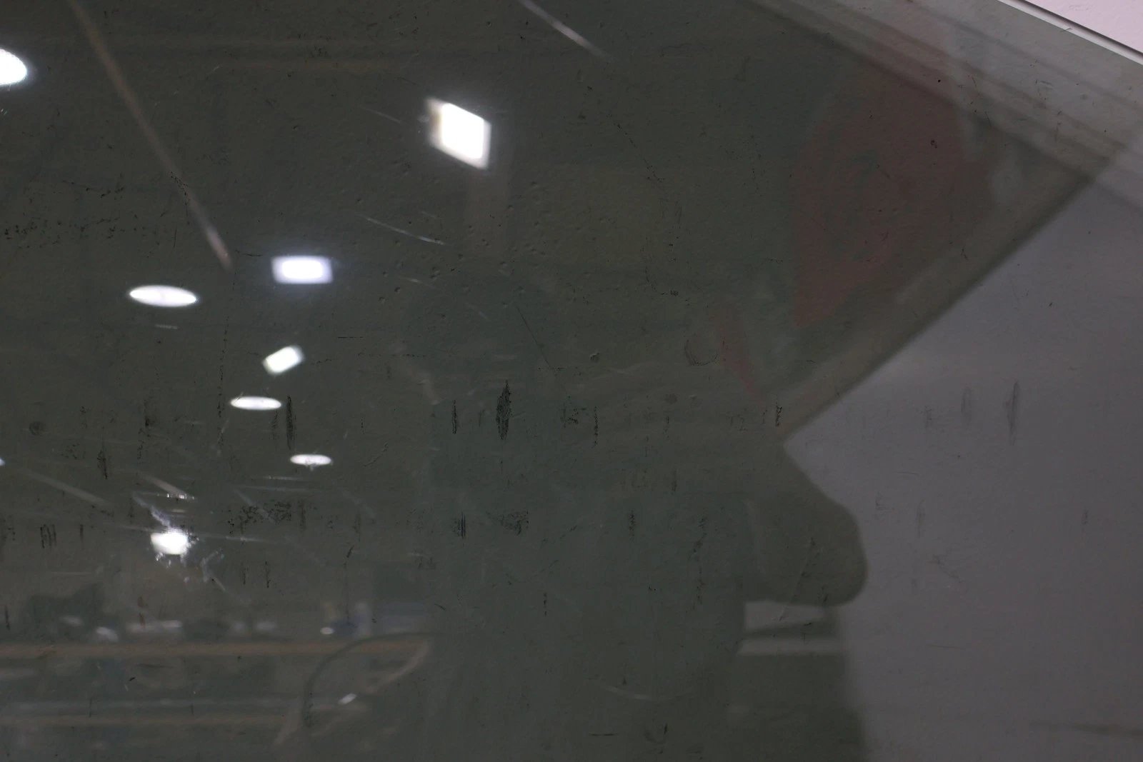 2016 Tesla S- Right Front Door Window
