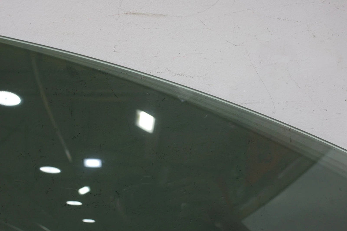 2016 Tesla S- Right Front Door Window