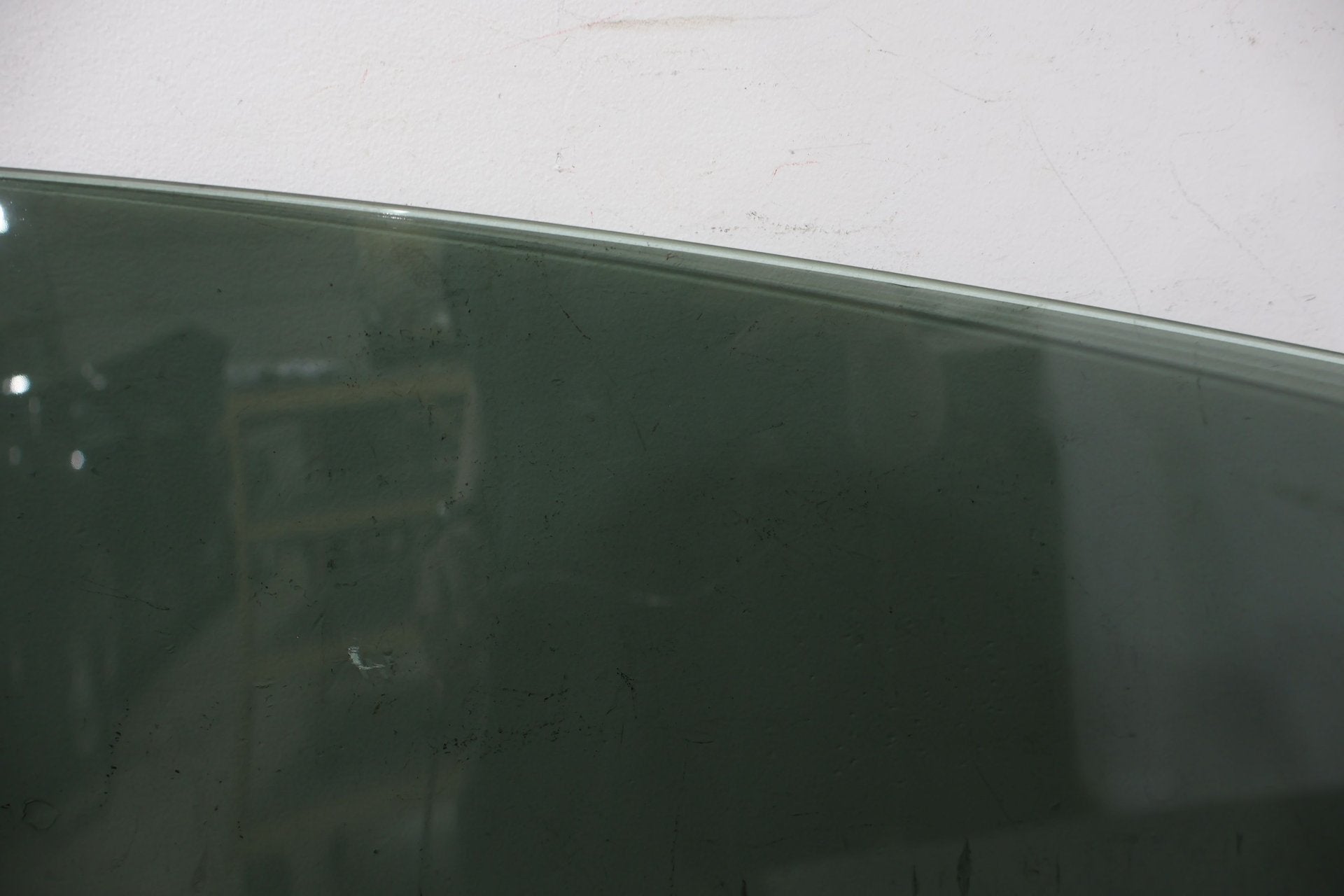 2016 Tesla S- Right Rear Door Window