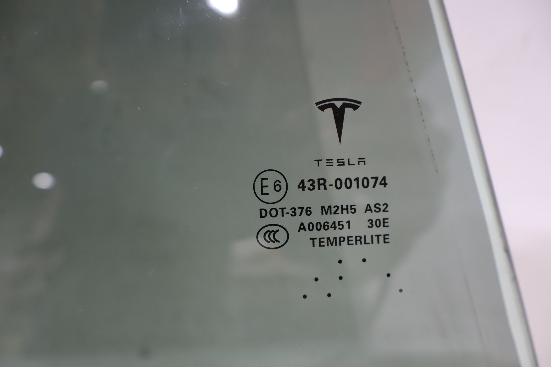 2016 Tesla S- Right Rear Door Window