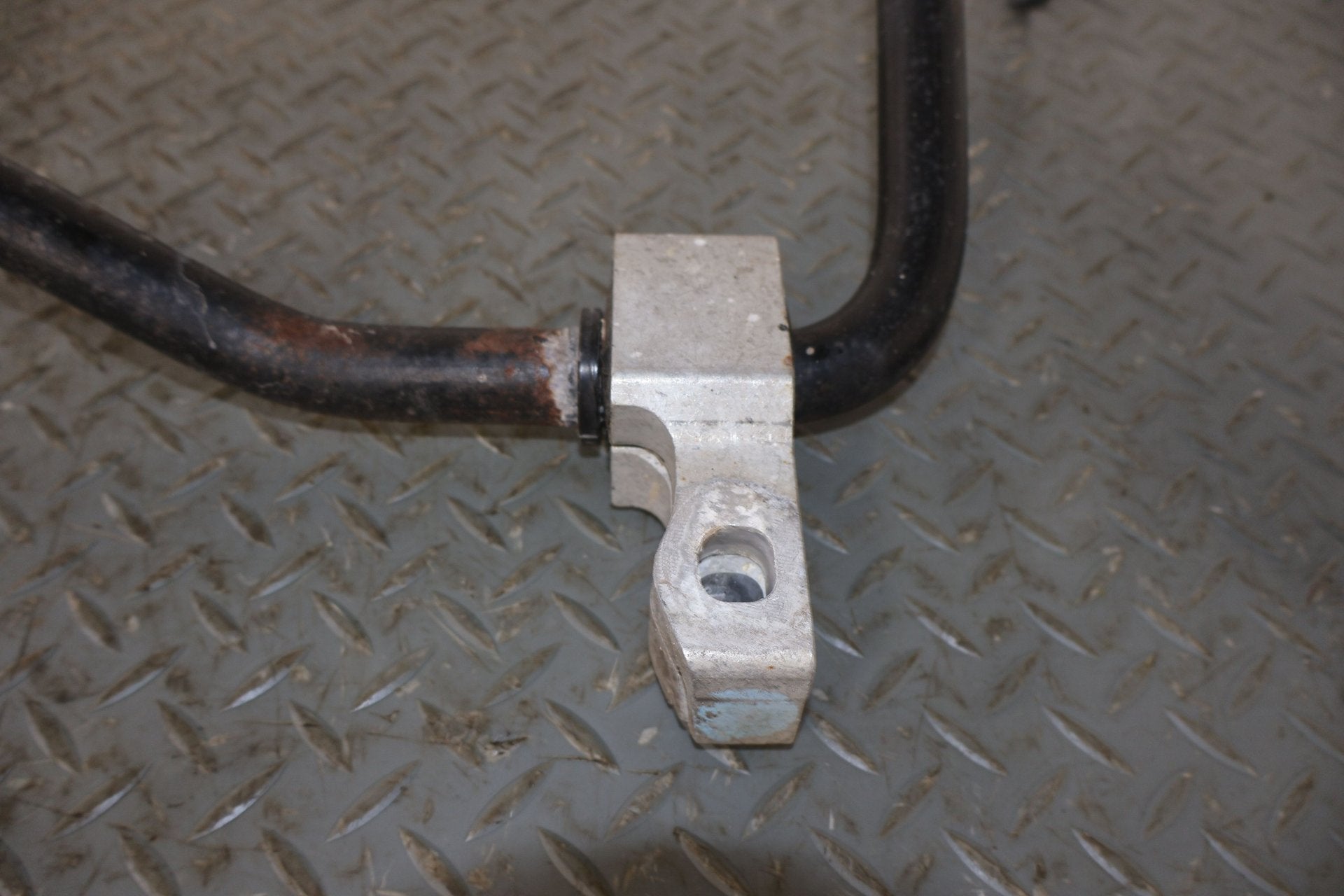 2016 Tesla S- Stabilizer Bar