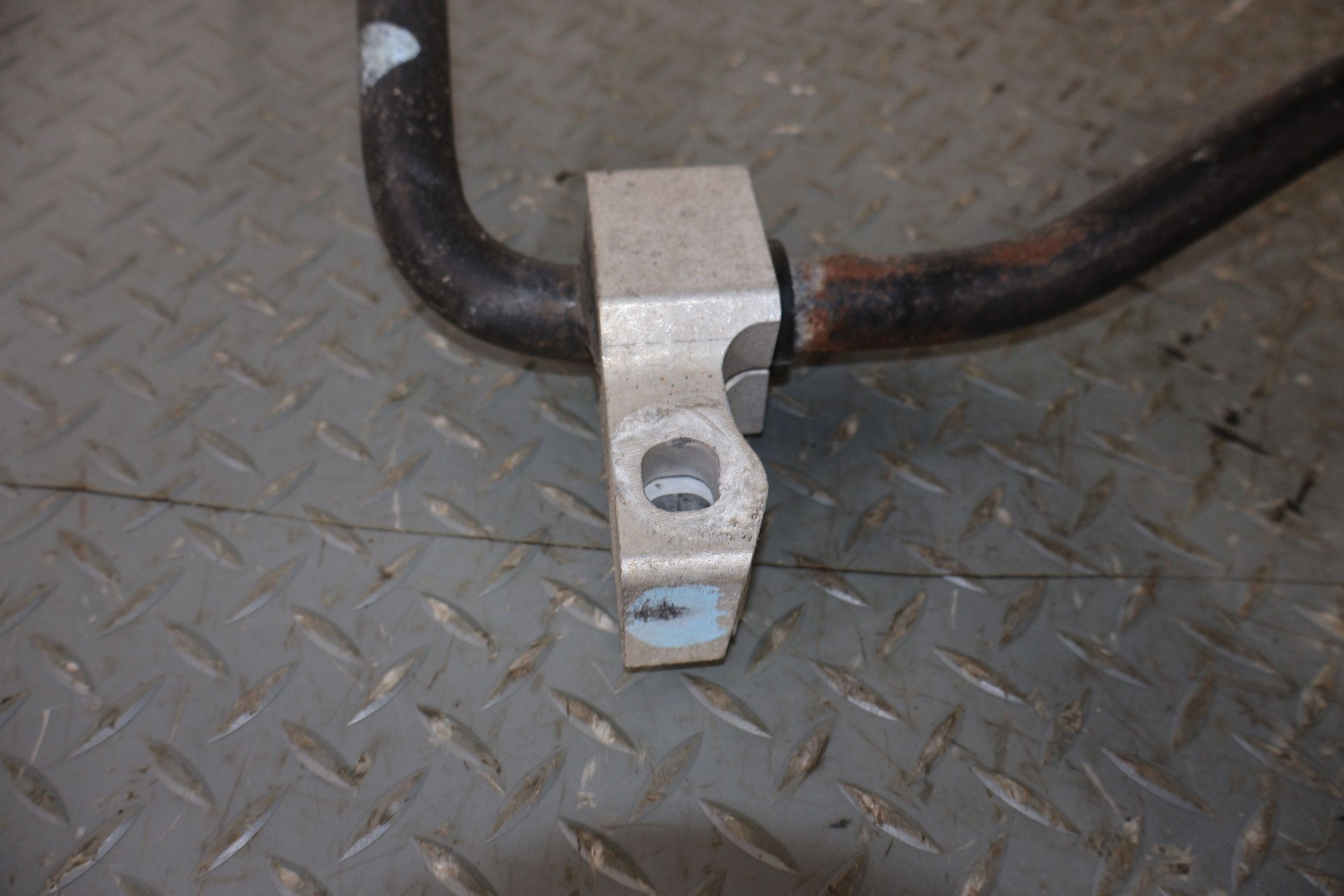 2016 Tesla S- Stabilizer Bar