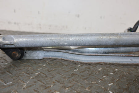 2016 Tesla S- Wiper Linkage