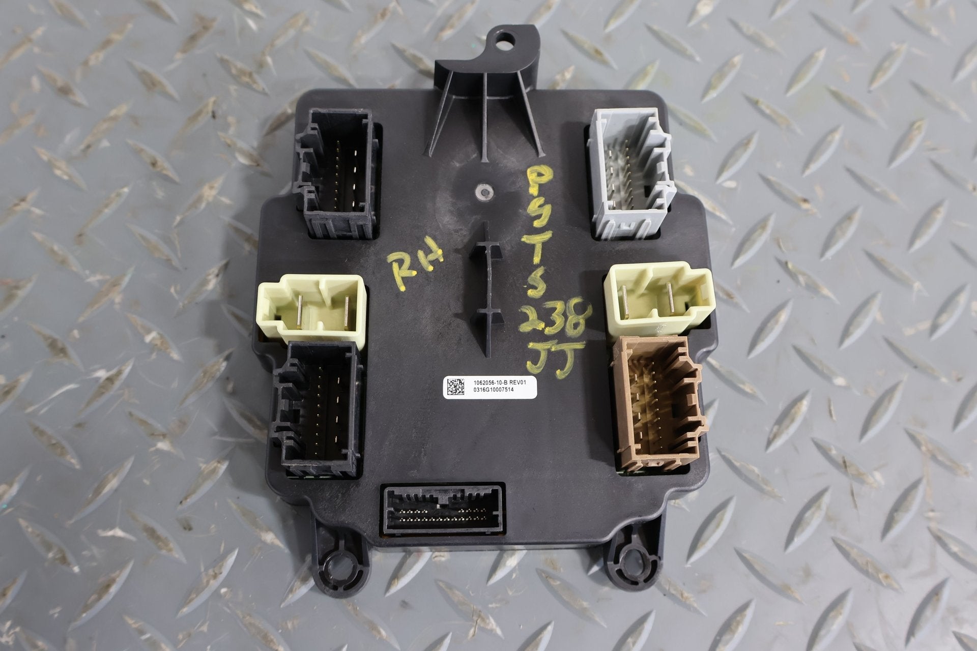 2016 Tesla X- Cabin Fuse Box