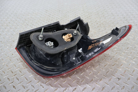 2016 Toyota Sequoia- Right Tail Light